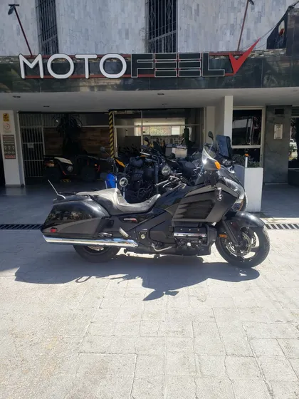 Motofeel Gdl  Honda Goldwing F6b @motofeelgdl