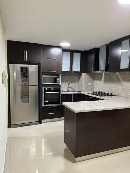 Apartamento En San Cristobal, Urb Pueblo Nuevo, Res. Montecarlo. Luisa Mezones Vende.