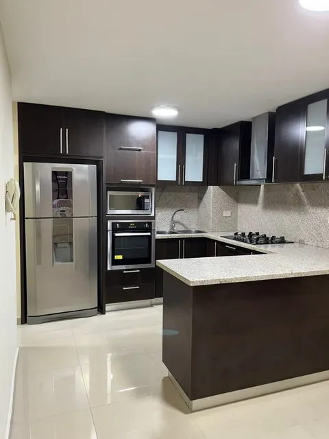 Apartamento En San Cristobal, Urb Pueblo Nuevo, Res. Montecarlo. Luisa Mezones Vende.