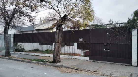 Calle Josefina Granger, Casa Solida, Amplia, Aislada.