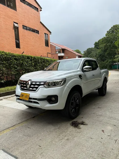 Renault Alaskan 2.5 Zen