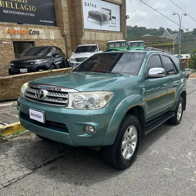 Toyota Fortuner Sr