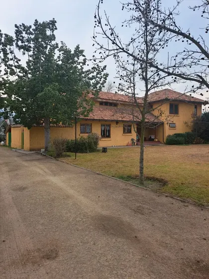 Cómoda Y Amplia Parcela A 4 Cuadras Del Centro De Peñaflor.