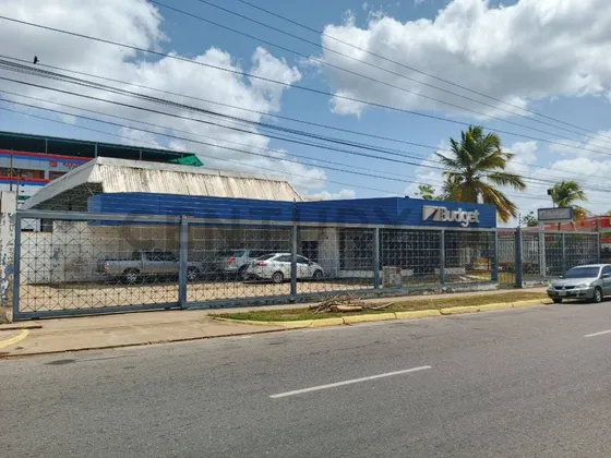 Se Vende Local Comercial, Con Galpón Y Terreno En Puerto Ordaz, Al Lado De La Bomba De Villa Colombia En Plena Avenida