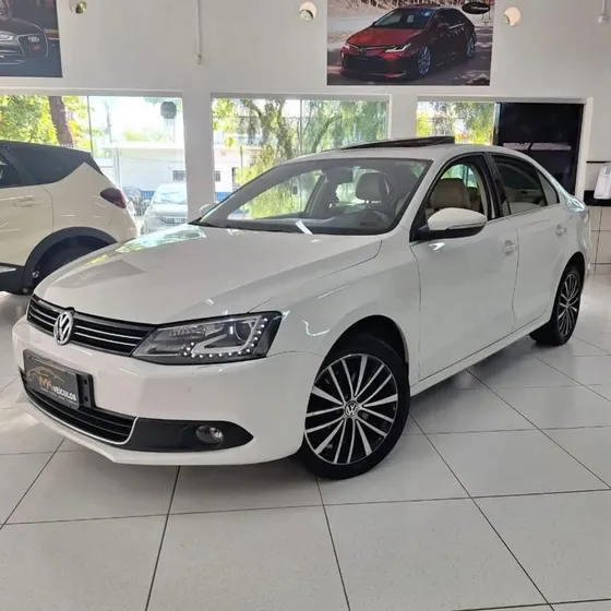 Volkswagen Jetta 2.0 Tsi Highline 211cv Gasolina 4p Tiptronic