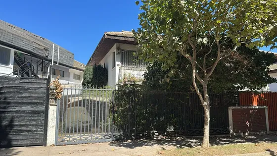 Venta De Casa En 7 Norte Solida Con Patio Viña Del Mar 