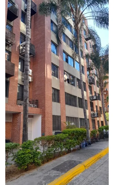Apto Alquiler Los Naranjos Humboldt. Cerca Farmacia, Univ Monteavila