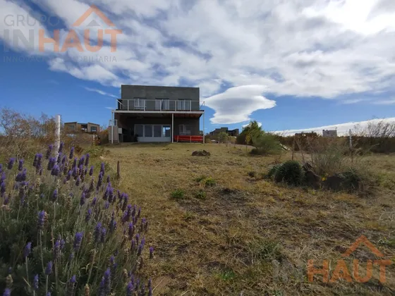 Casa En  Venta Chocon Medio