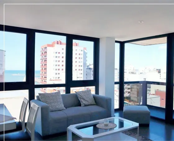 Departamento Duplex  En Playa Grande Con Parrilla Y Cochera, Para 4 Solo Familias