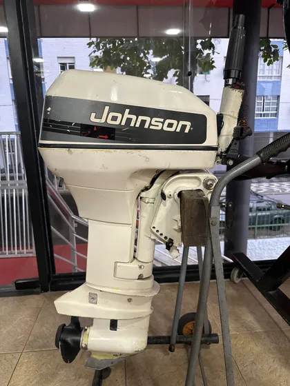 Motor De Popa Johnson 15hp Usado Em Ótimo Estado Revisado
