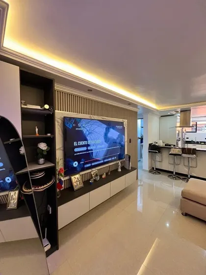 En Venta Apartamento Semi Amoblado En Res. Lomas De Mañongo Jcrc