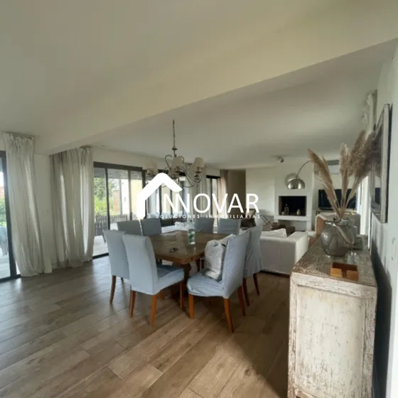 Venta De Casa En Colinas De Carrasco 