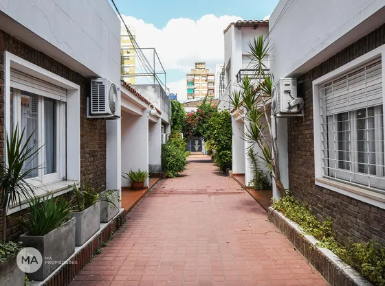 Casa 3 Dormitorios - Juan Manuel De Rosas 1600 - Rosario Martin -