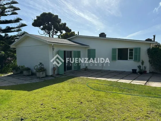Casa En Arriendo De 4 Dorm. En Santo Domingo