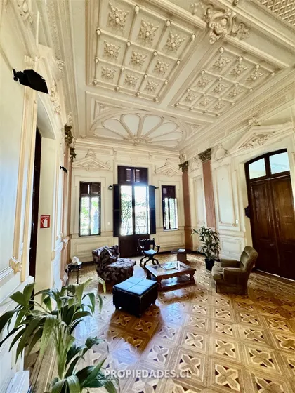 Casa En Venta De 14 Dorm. En Providencia