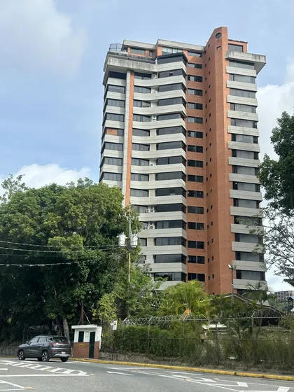 Alquilo Exclusivo Apartamento En Las Mesetas