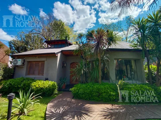 Casa En Venta 3 Ambientes Parque Los Troncos