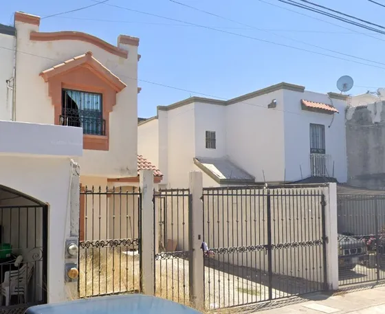 Casa De 2 Niveles Cerca Del Crit Teleton