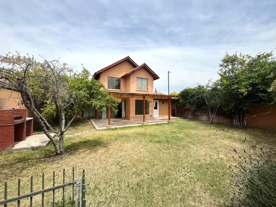 Casa De 4 Dorm + Oficina En Ayres De Chicureo
