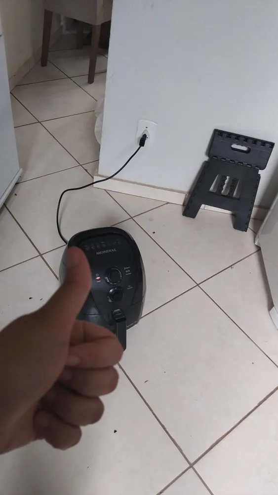 Plugue Macho MarGirius 3 Pinos Preto 20A Para Extensão e Tomada - Imagem 2