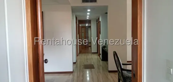 Apartamento En Alquiler Campo Alegre 25-23185 Xiolimar Lozano