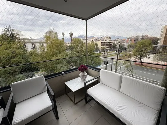 Departamento Semi Nuevo En Venta De 2 Dorm. En Providencia