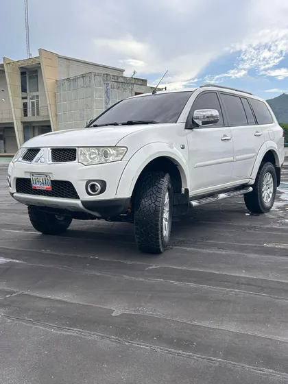 Mitsubishi Montero Gls