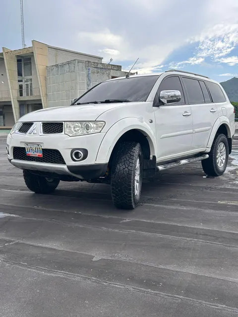 Mitsubishi Montero Gls