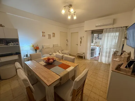 Departamento En  Venta De 2 Amb Con Patio Apto Crédito