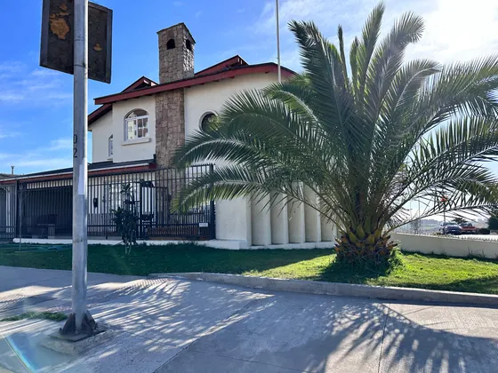 Casa Muy Amplia Para Comercio Venta (74551)