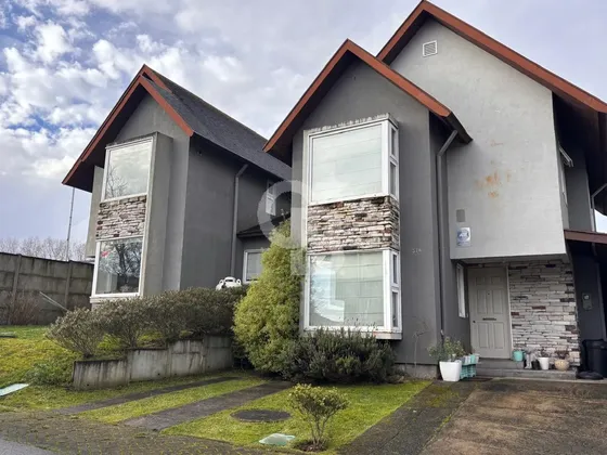 Se Arrienda Preciosa Casa A Pasos De Colegios