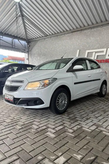Chevrolet Onix Hatch Lt 1.0 8v Flexpower 5p Mec.