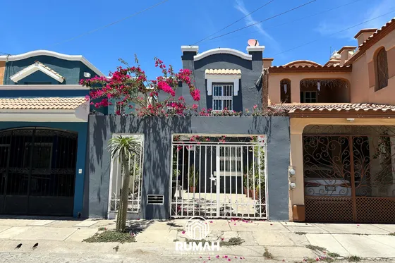 Casa En Venta En Villas Del Rey