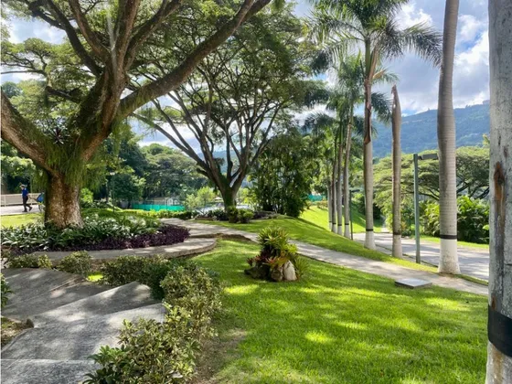 Vendo Town House 352m2 Macaracuay 9092