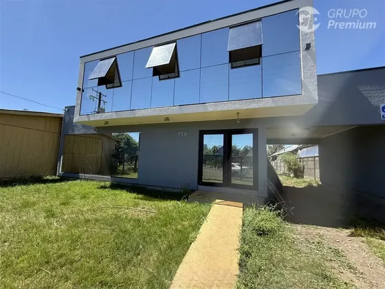 Oficinas + Casa Nueva En Centro De Pitrufquén | 8 Privad
