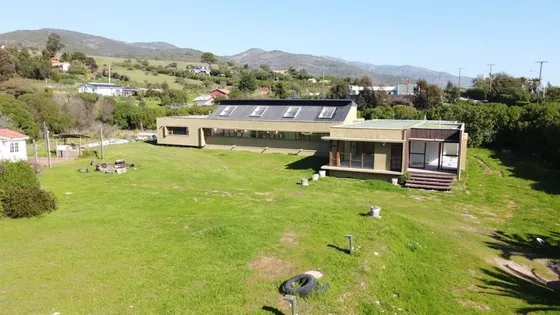 Casa En Venta De 5 Dorm, Lomas Del Tranque, Quintero