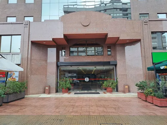 Oficina, Recepción, Privado, Baño, Estac. En C.financ. Vitac