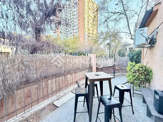Casa En Venta De 10 Dorm. En Ñuñoa