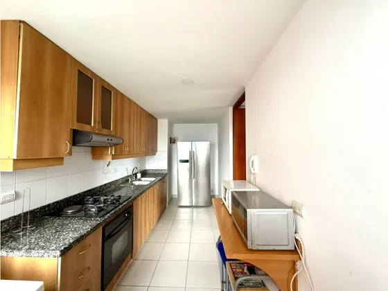 Venta De Apartamento Amplio Y Completo Cerca  Al Tesoro