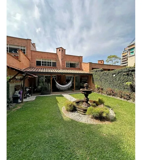 Casa En Envigado Loma De Las Brujas Jardin Interno Unidad Completa