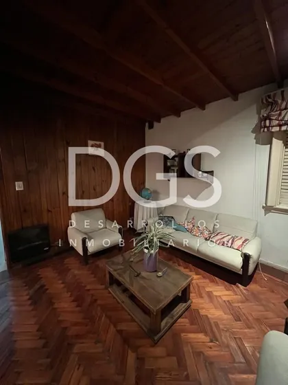 Casa En Venta 3 Ambientes En Lanús Este