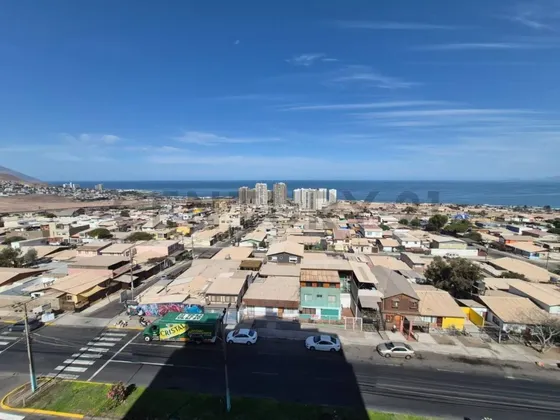 Venta De Hermoso Y Amplio Departamento En Sector Sur.