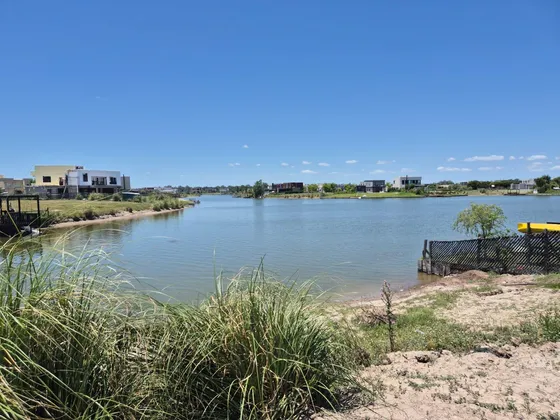 Lote En Venta En San Sebastian, Area 6, A La Laguna, Escriturable