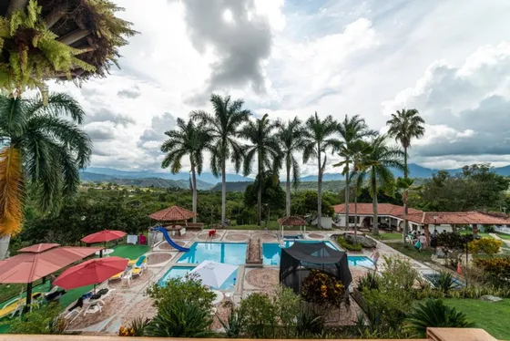 Finca En Venta En Alberlaez. Cod V1062026