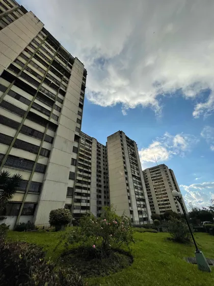 Apto Venta Rosaleda 3h, 2b 1p Ref 27mil