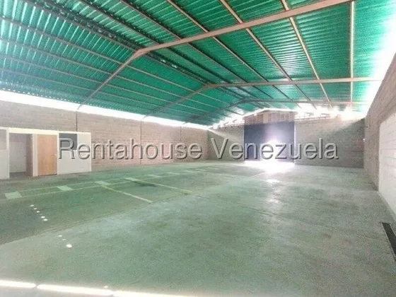 Daniela Linarez Alquila Galpones Comerciales De 500m2 De Construccion Y 1,375m2 De Terreno Con Alto Nivel De Seguridad Luz Trifasica Y Amplios Espacios En Agua Viva Cabudare                           