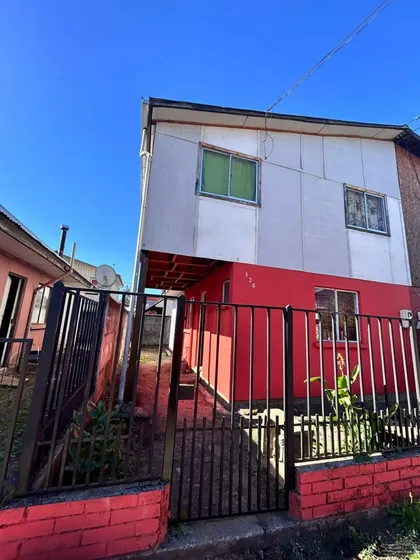 Estupenda Casa De Dos Pisos