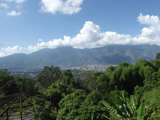 Casa En Venta En Alto Hatillo A 5 Min Del Supermercado Rio De Lomas Del Sol Fabulosa Vista Calle Cerrada Olga Prada Inmuebles
