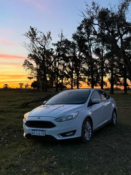 Ford Focus Iii 2.0 Sedan Se Plus At6