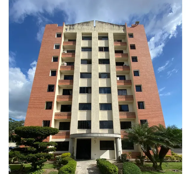 Sky Group Atenea Vende Apartamento En Mañongo, Res. Mi Viejo Rincón. Ja79